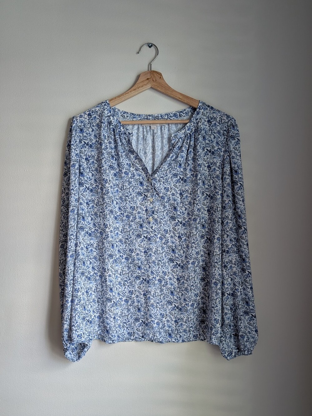 Loft Blue And White Floral Mixed Media Blouson Sleeve Blouse
